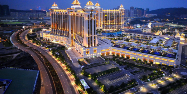 澳门,尊敬的各位听众朋友们